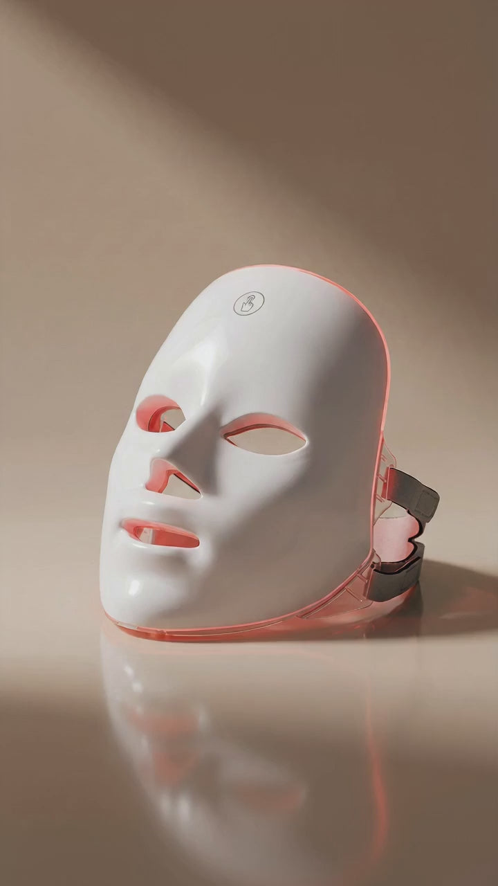 GAIA HALO LED mask with the red light mode fading up, slow product turn